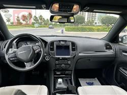 کرایسلەر 300